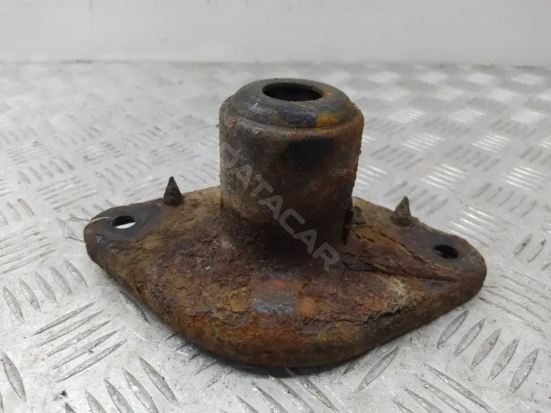 Опора амортизатора 10407820