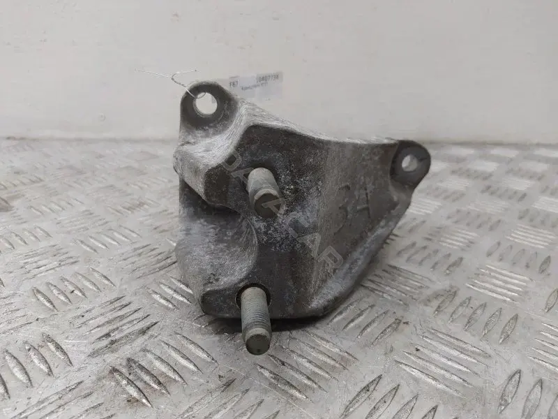 Кронштейн КПП C1B17M125AB