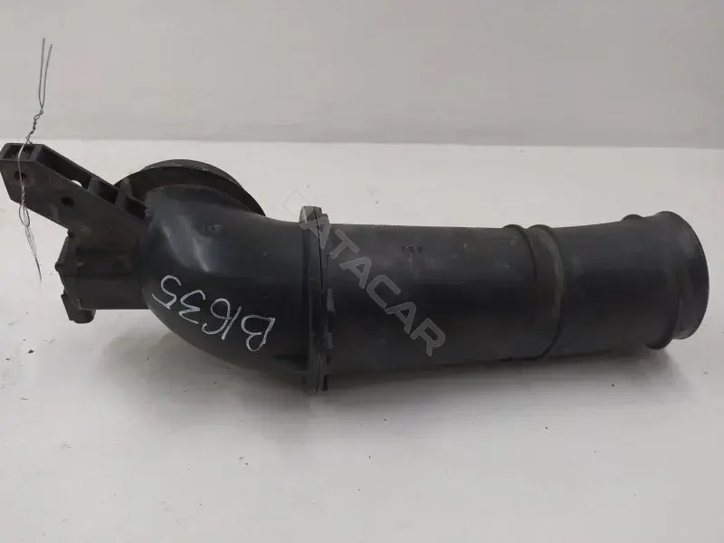 Расходомер воздуха 7M5112B579BB