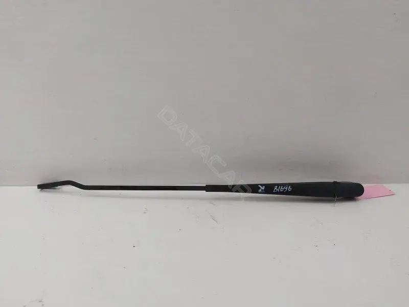 Рычаг стеклоочистителя YC1517526BA