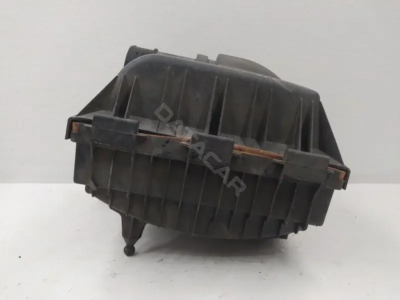 Корпус воздушного фильтра 8200505567