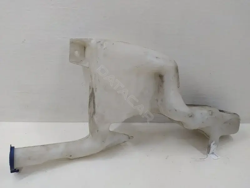 Бачок омывателя 8A6117B613AF