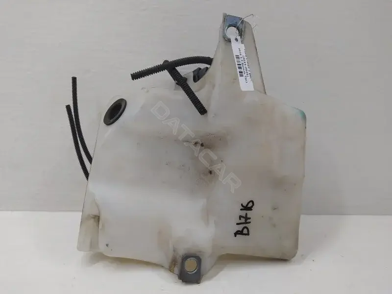 Бачок омывателя AV6117B613AB