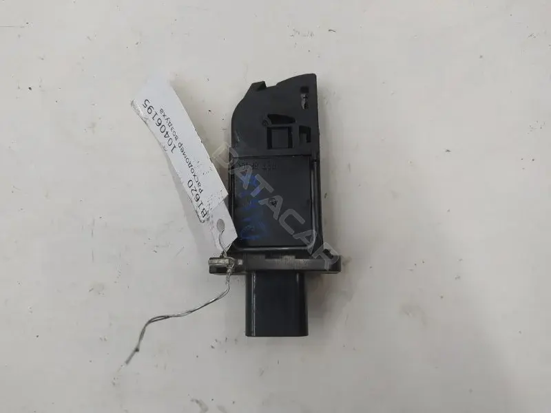 Расходомер воздуха 8V2112B579AA
