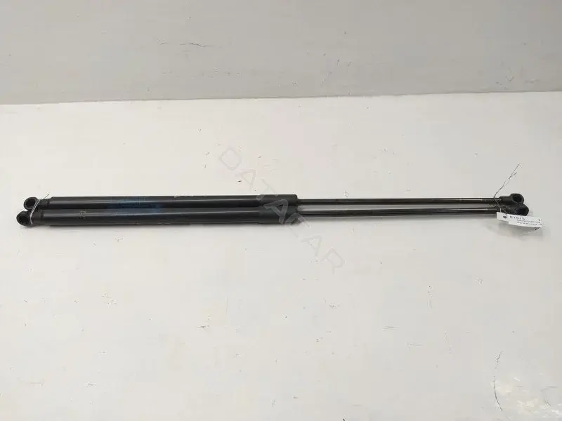 Амортизатор крышки багажника, капота, заднего стекла YM17465080