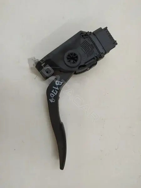 Педаль газа 8V219F836AB