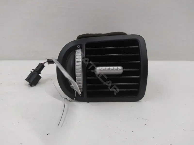 Дефлектор обдува салона 7L5819703A