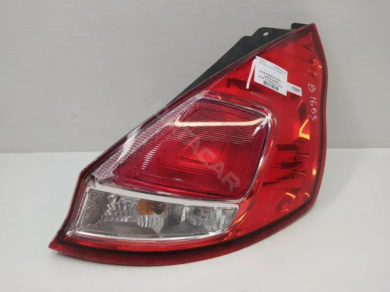 Задние фонари C1BB13404AA