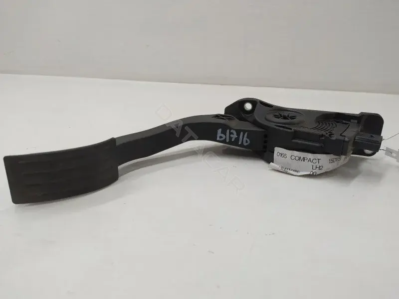 Педаль газа F1DC9F836AA