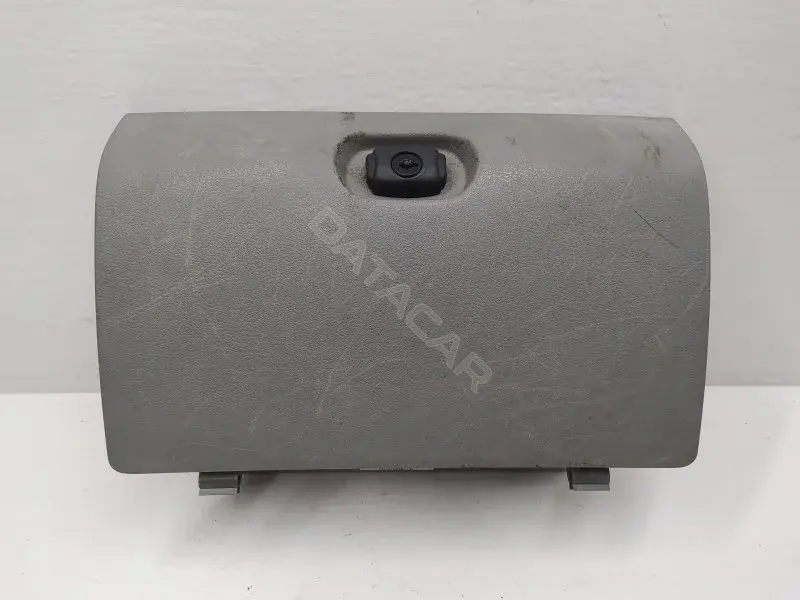 Бардачок 8200189021