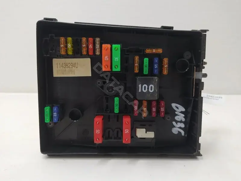 Блок предохранителей 1K0937125D