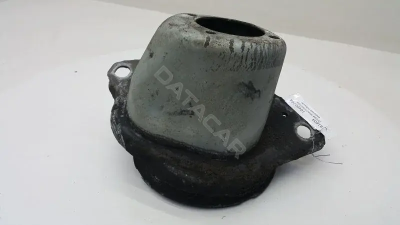 Опора амортизатора 10400708