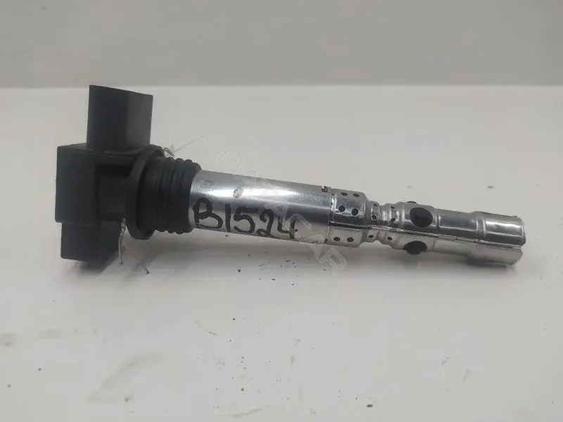 Катушка зажигания 03D905715A