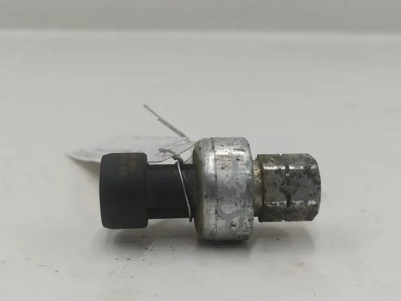 Датчик давления кондиционера 9131721