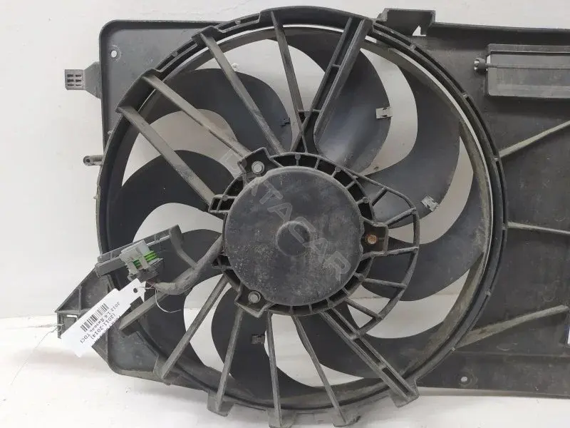 Вентилятор радиатора 8V618C607E