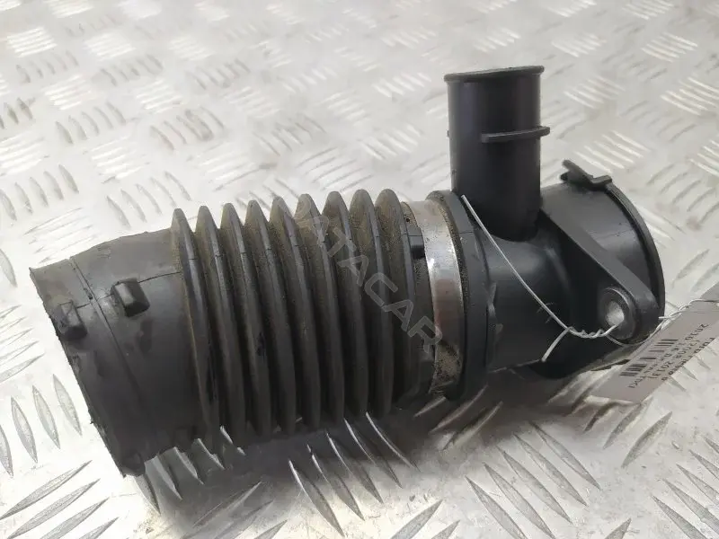 Патрубок интеркулера AV219C623AC