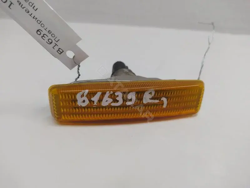 Повторитель передний 8360589