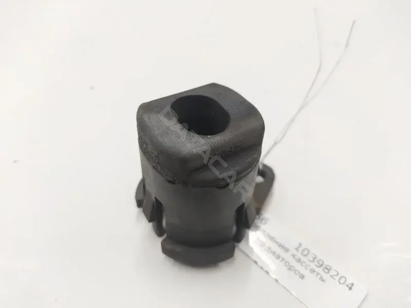 Крепление кассеты радиаторов 3M5H8125AC