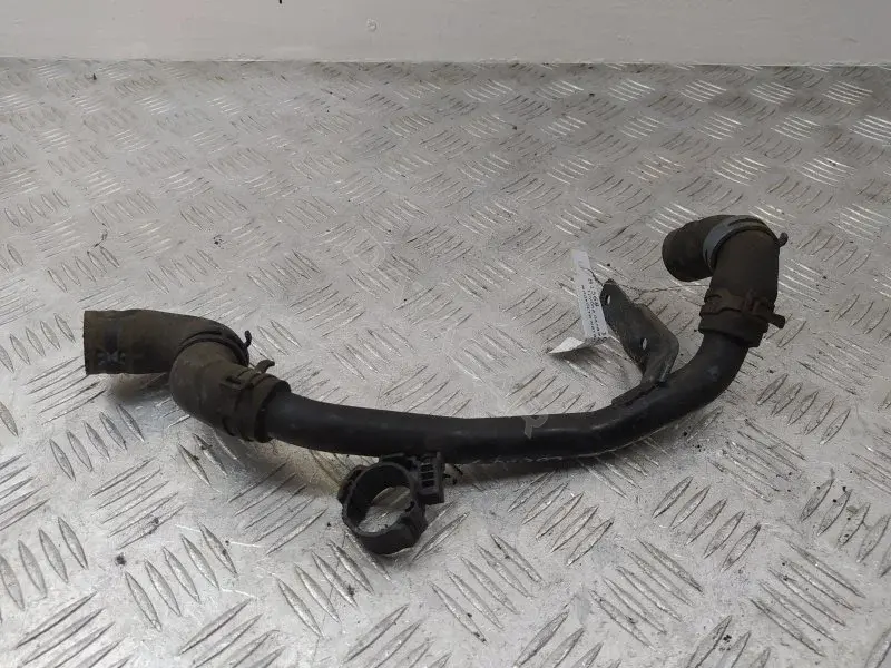 Патрубки системы охлаждения 03L122157K