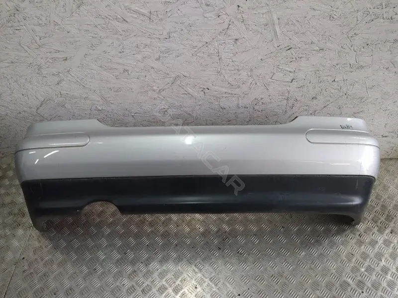 Задний бампер 10396833