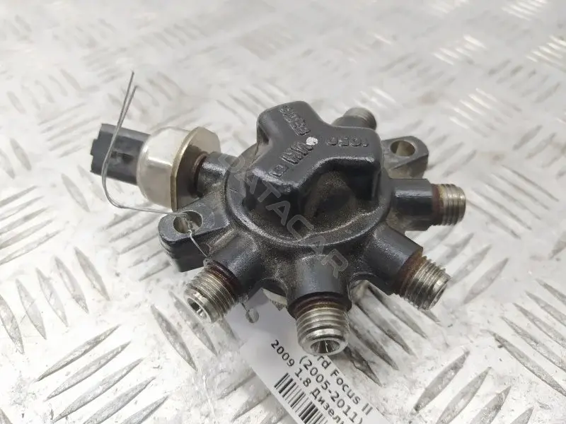 Топливная рейка 4M5Q9D280DB