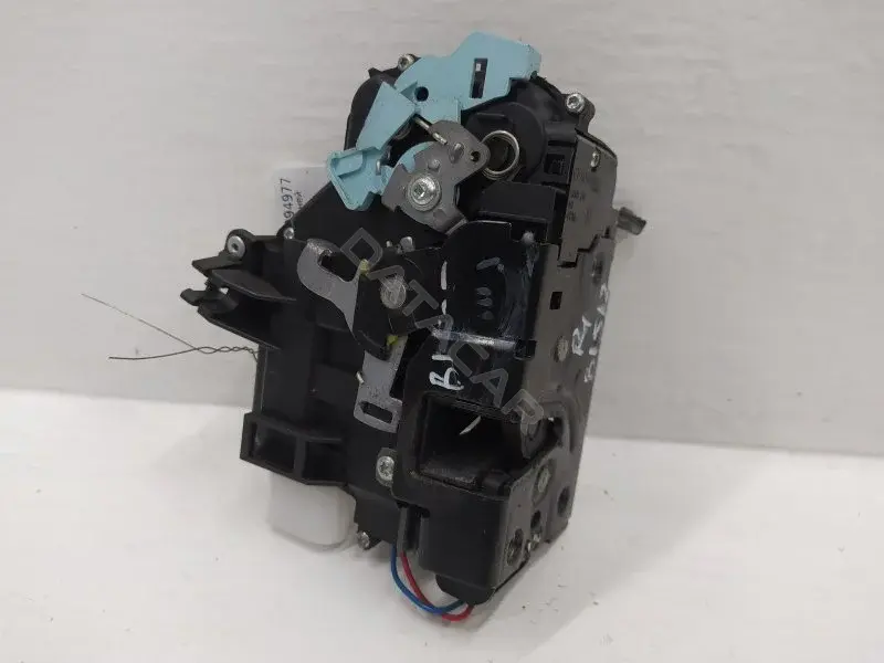 Замок двери 3D1837016AR