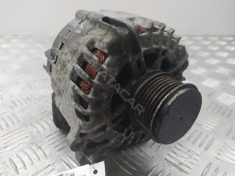 Генератор 03L903023F