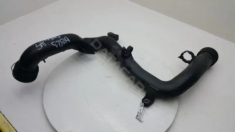 Патрубок интеркулера 1K0145770AA
