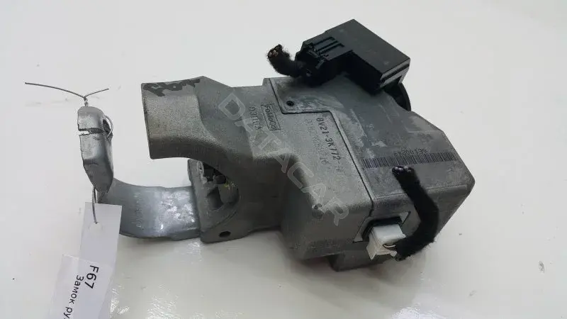 Замок рулевой колонки 8V213K772
