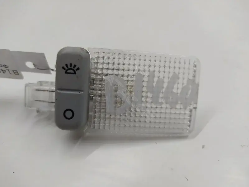 Плафон освещения салона XS7117C704ADW