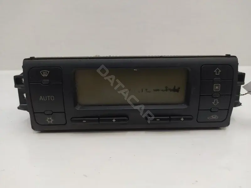 Блок управления климат-контролем 1M0820043C