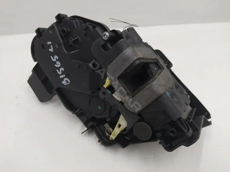 Замок двери 6W8A21813AC