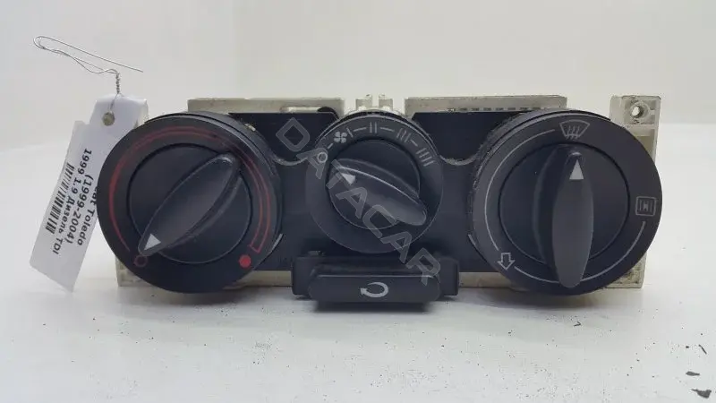Блок управления климат-контролем 8L0819045A