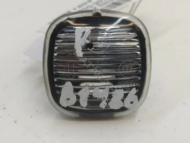 Повторитель передний 1U0949127B