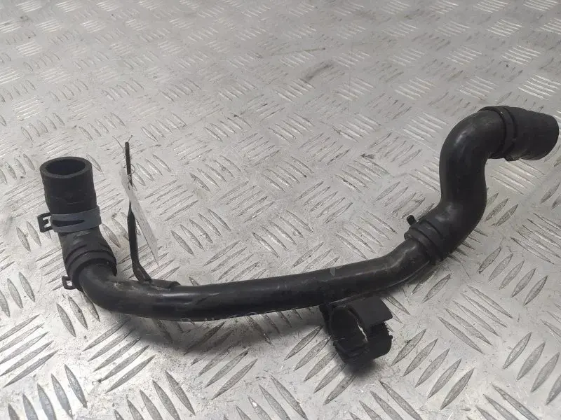 Патрубки системы охлаждения 03L122157K