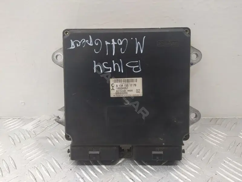 Блок управления двигателем 1860A551