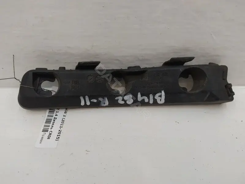 Кронштейн-направляющая бампера 866141W200