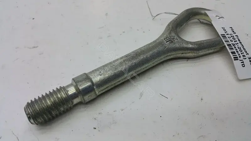 Крюк буксировочный 10390069