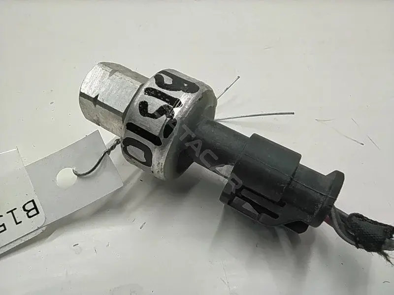 Датчик давления кондиционера A68156982AA
