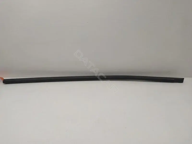 Молдинг двери 8146364