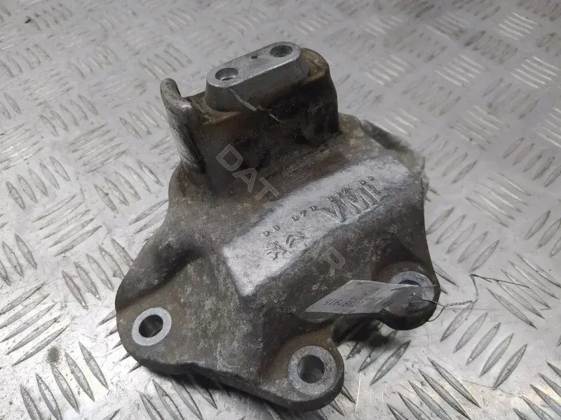 Кронштейн КПП 9807981780