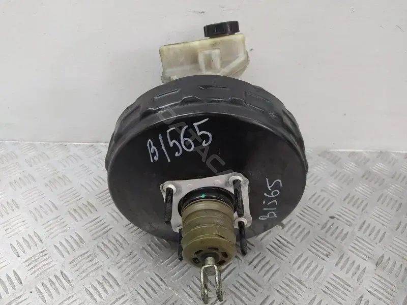 Вакуумный усилитель тормозов 6G912B195NB