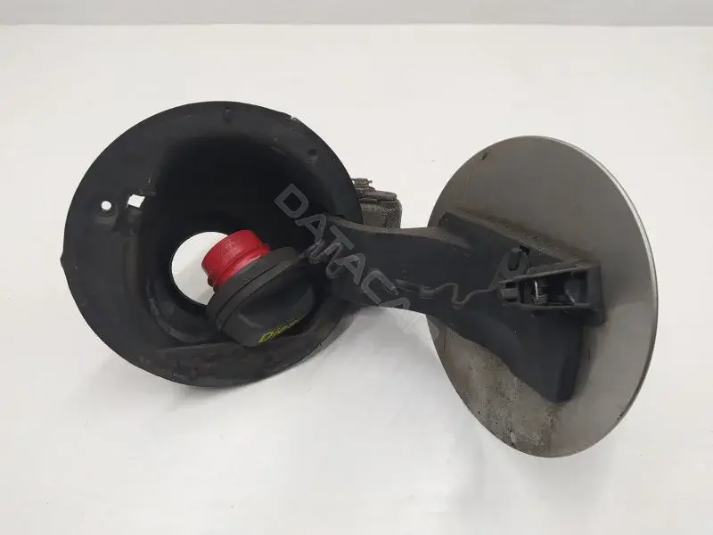 Крышка лючка топливного бака 31298740