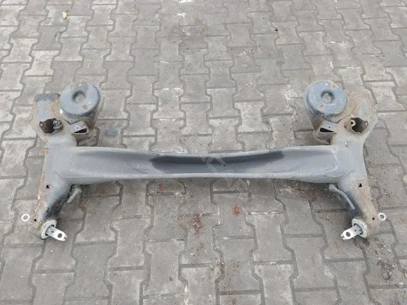 Балка подвески 10385656
