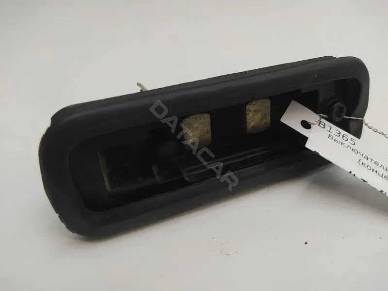 Концевик двери 8200139745