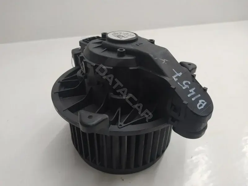 Моторчик печки AV1119846AB