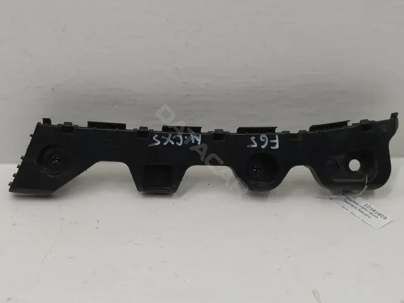 Кронштейн-направляющая бампера KD53502H1