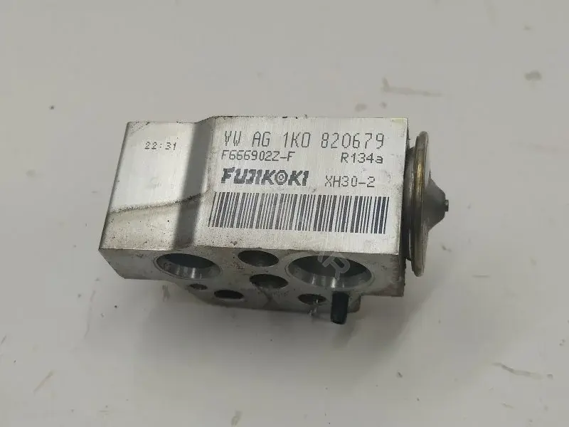 Расширительный клапан кондиционера 1K0820679