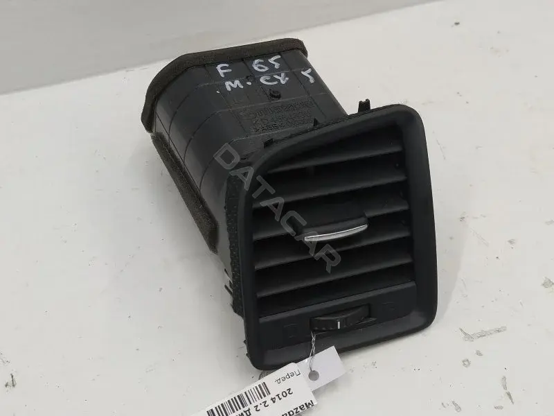 Дефлектор обдува салона KD4564830
