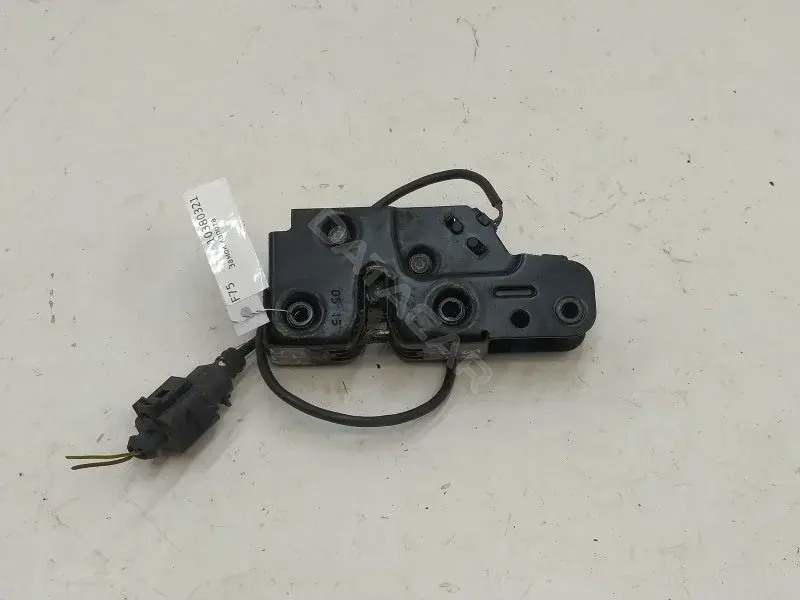 Замок капота 8K0823509F